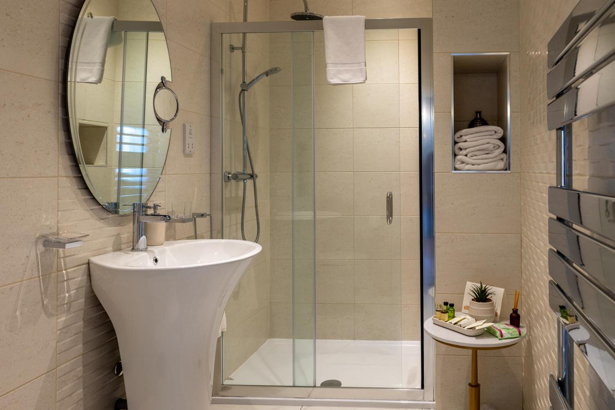 Highgate House 4*